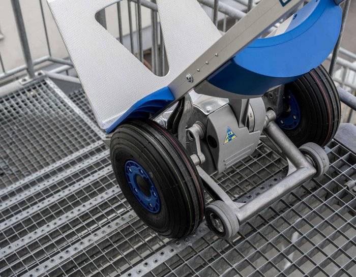 up to 2000 steps up or down!  depending on your choice